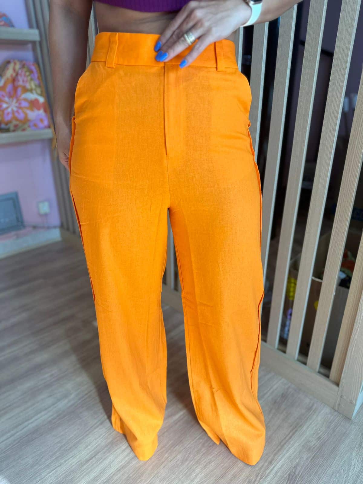 c782d1177977fedb129179557e949cee.jpeg Calça Pantalona Linho - Imagem 2