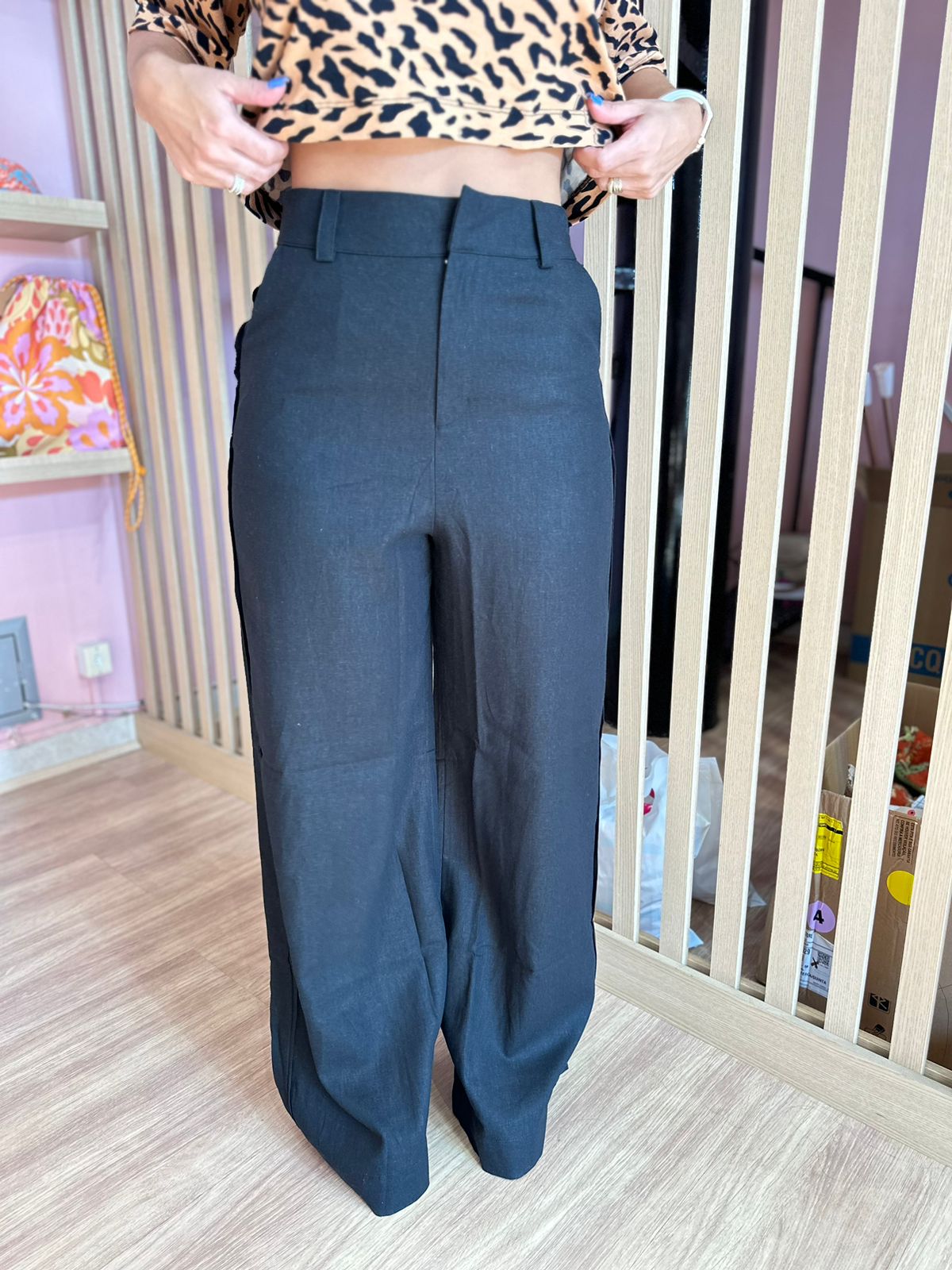 c9f15fc1ef88adf8049d86483c562ece.jpeg Calça Pantalona Linho - Imagem 6