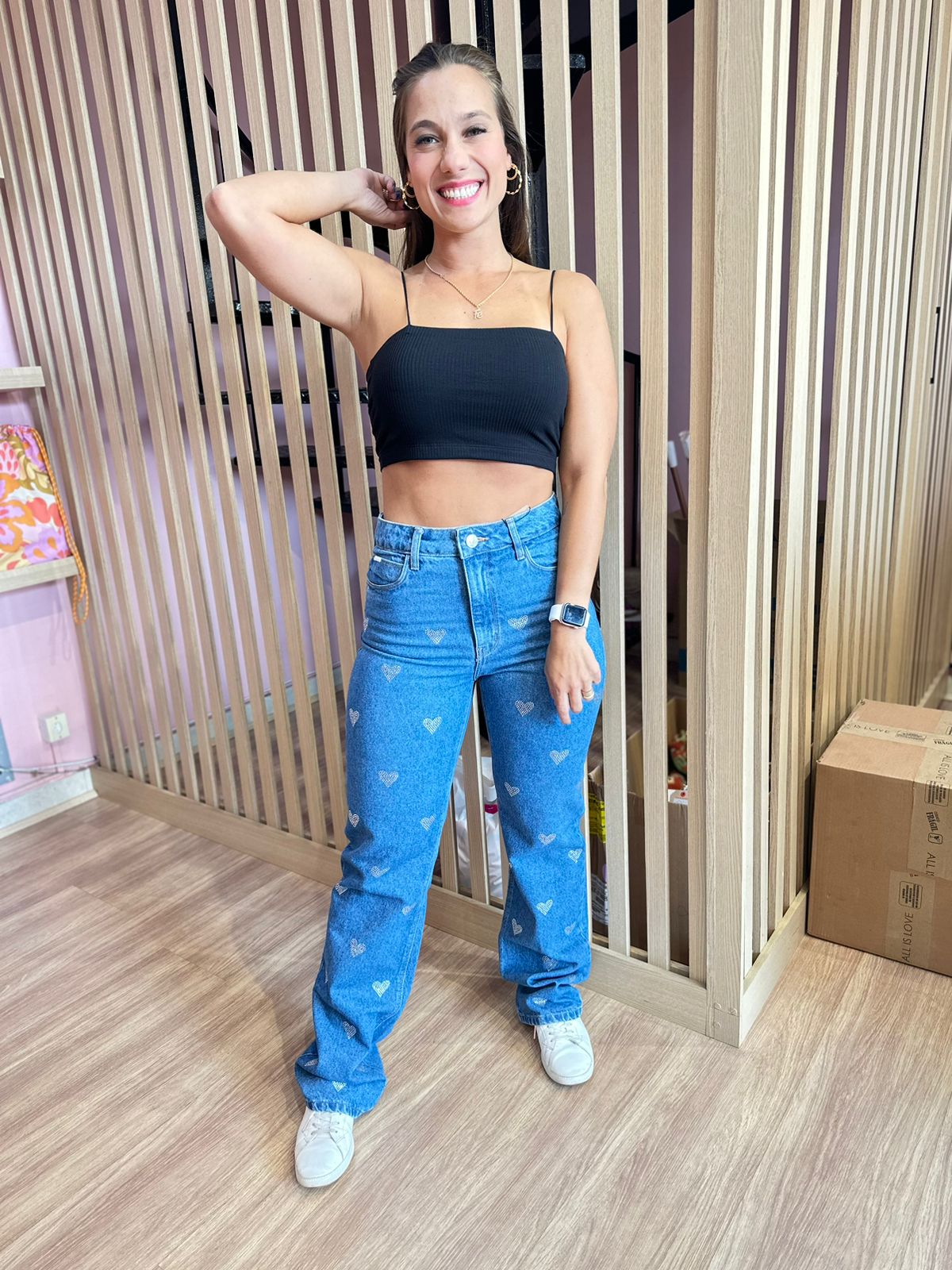 eae4ac2cbb416b2c875fc95805f647d7.jpeg Calca Jeans Pamela Corações - Imagem 1