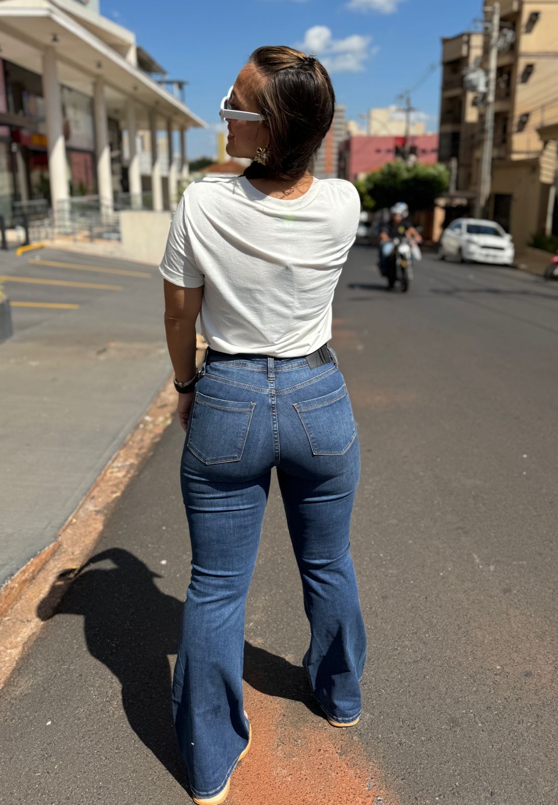 ec099bd18b78fd21a3d955ab94ef6cc9-1.jpeg Calça Jeans Boot Cut Lav Clara Denim - Imagem 4