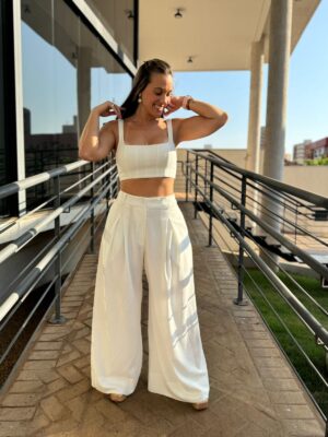 Calça Pantalona Pregas