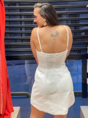 Vestido Acinturado Recortes Decote V - Imagem 3