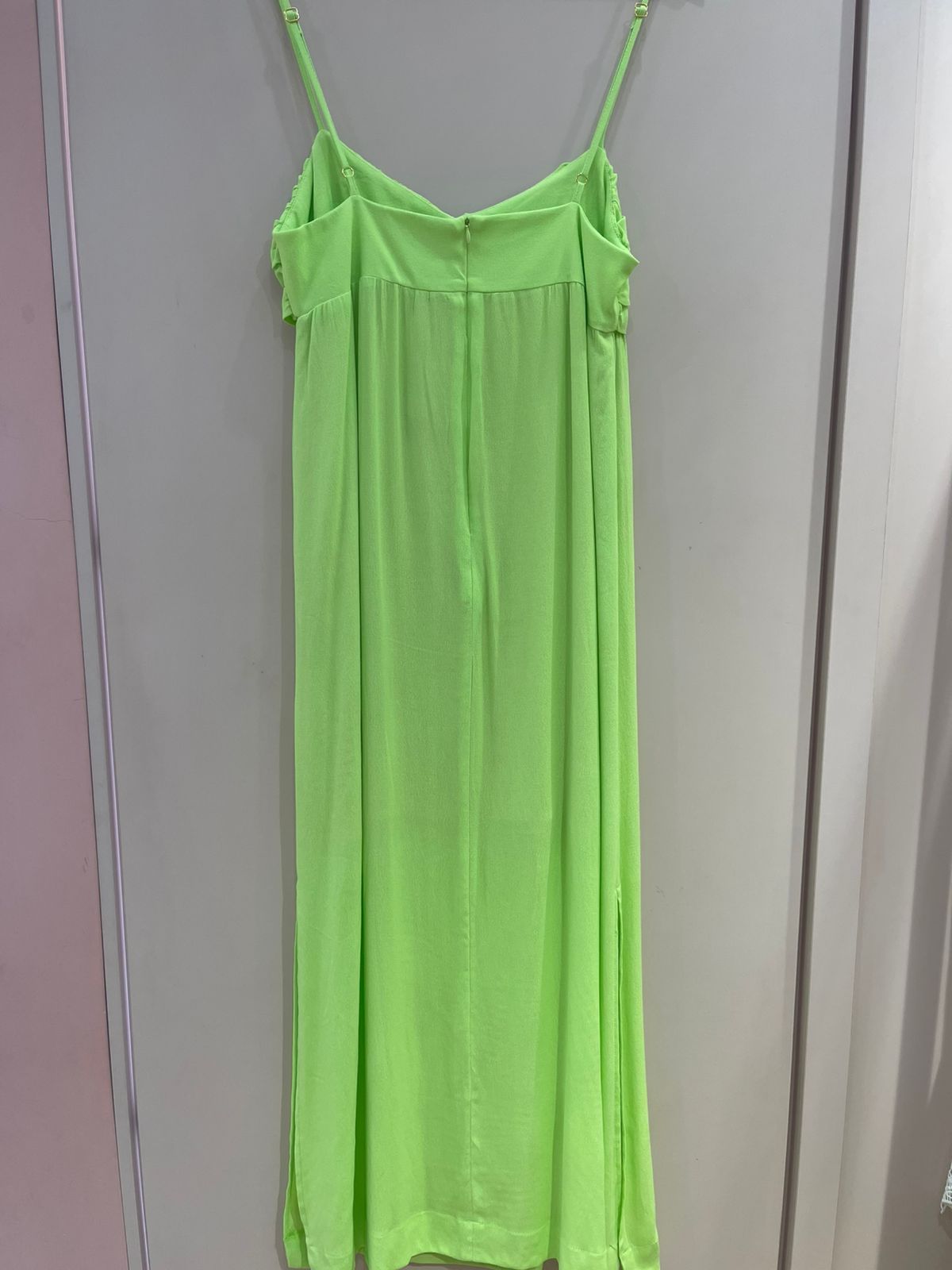 3ddd77e770a5311e1857422faf5bbb75.jpg Vestido Midi Decote Franzido - Imagem 3