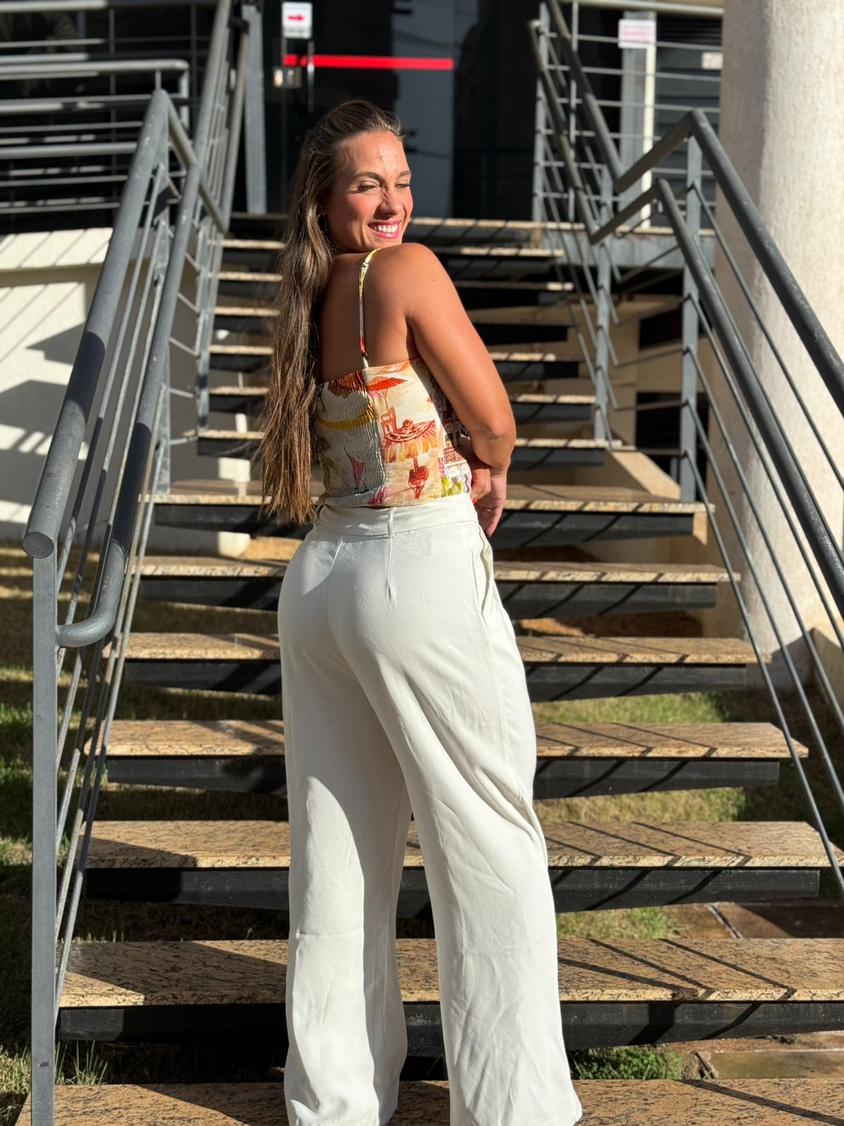 b50f7ac2b6299a91d4b50cd688120111.jpeg Calça  Reta Alfaiataria - Imagem 3