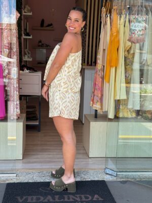 Shorts Cós Elástico e Fendas Viscose - Imagem 4