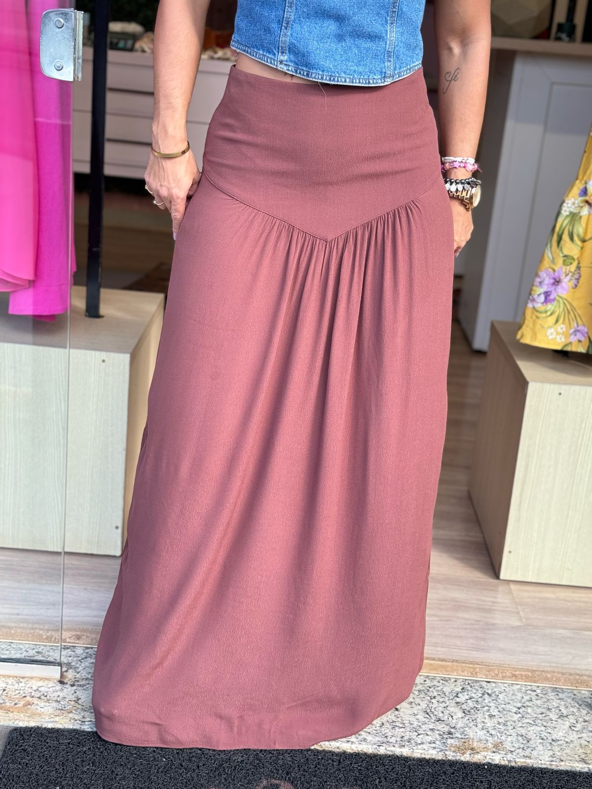 59b7f7a17c40b9b22a37d997a99b2c41.jpg Saia Longa Pala e Franzido - Imagem 3