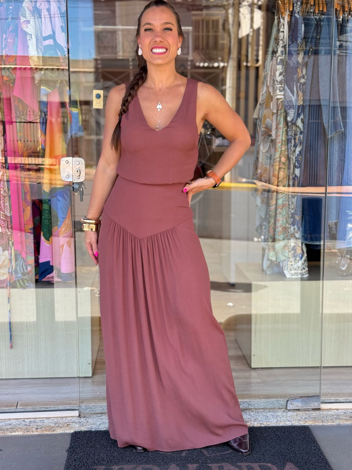 8e2c245c90e0be711afe2543dc9b6ae0.jpg Saia Longa Pala e Franzido - Imagem 1