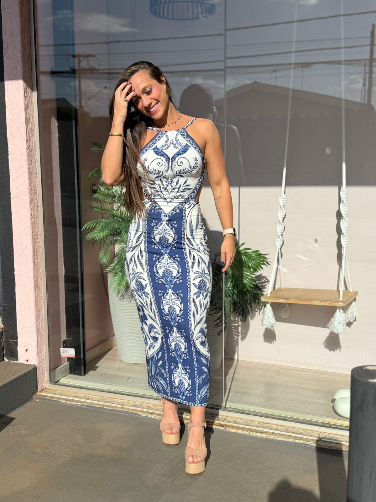 060f7fdd5fdb6e0d135f931e4bb3a1bc.jpg Vestido Midi Nina E FARM - Imagem 4