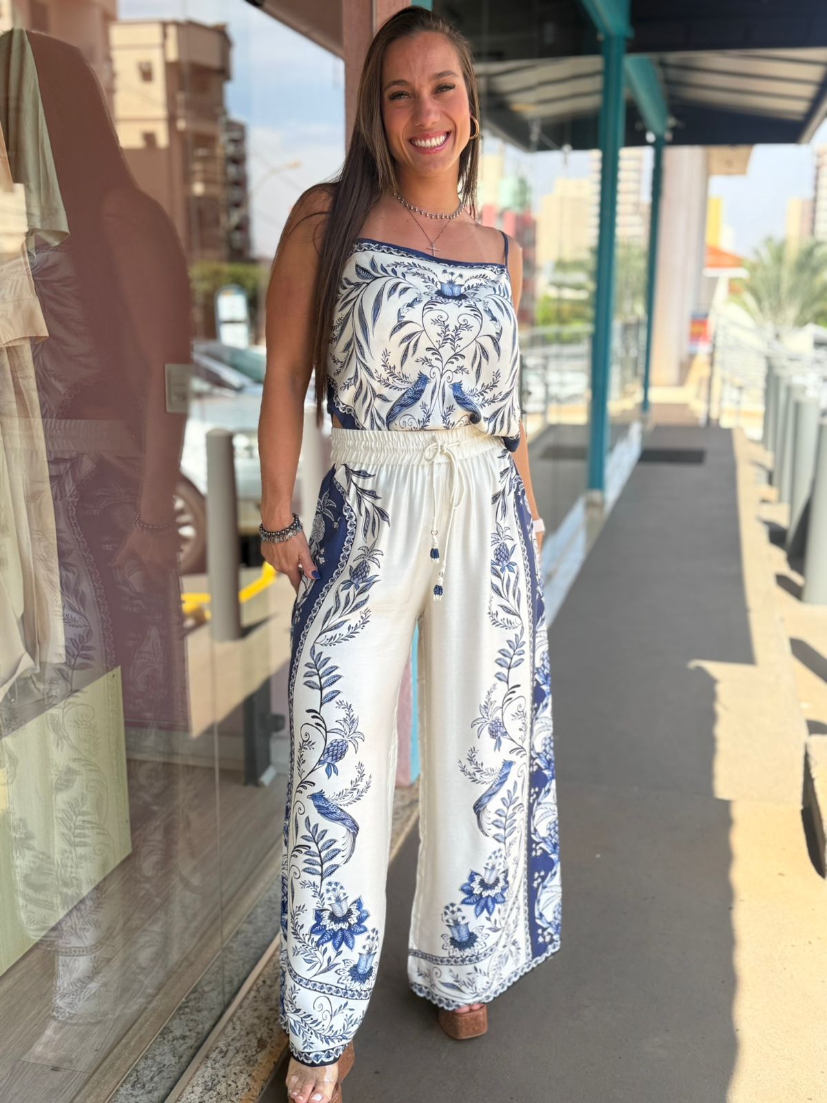 6ed5c9d286679b0b5cc5b70ec73f1f3e.jpg Calça Pantalona Nina FARM - Imagem 1