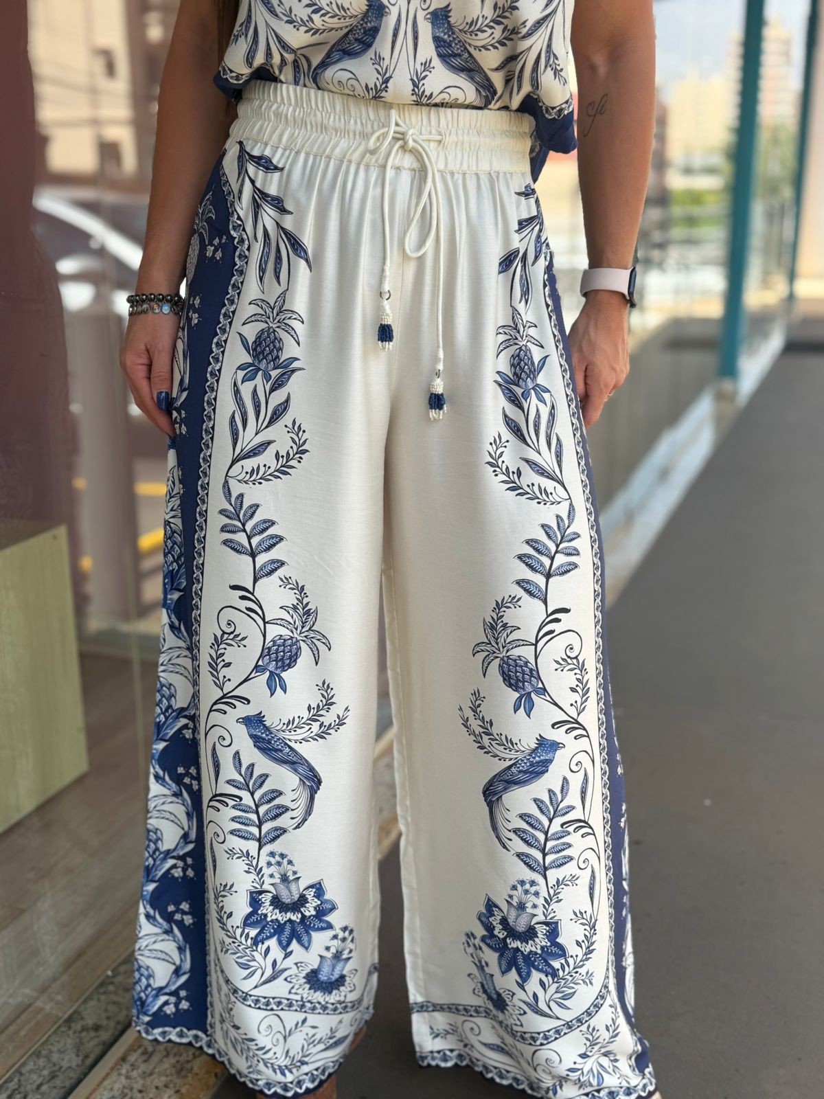 ce1b164a8824050b4789f3785bf31f38.jpg Calça Pantalona Nina FARM - Imagem 2