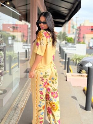 Tshirt Floral Mari FARM - Imagem 3