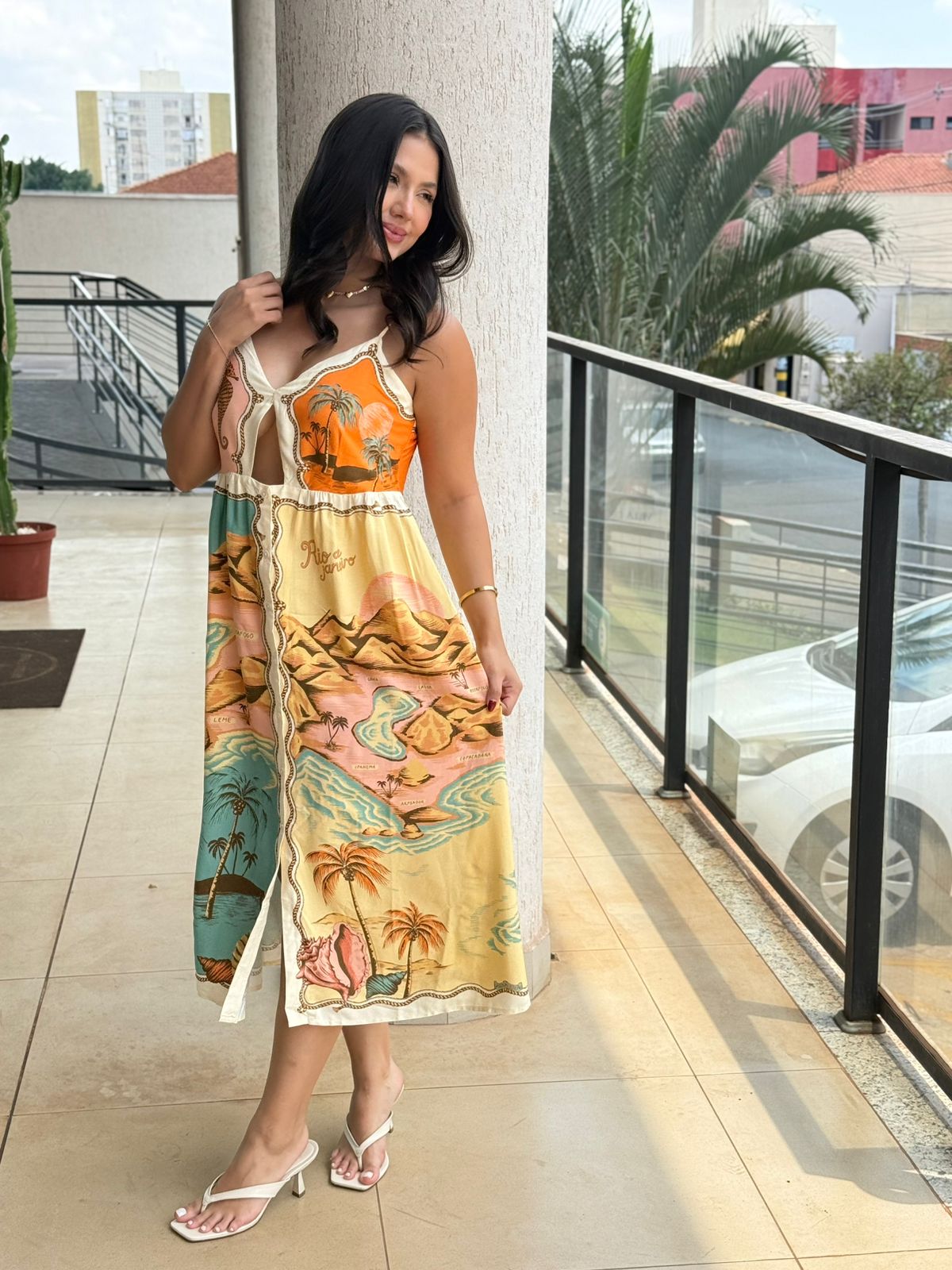 2c3d009a2f04b6b0e8c97b8cba6edc6b.jpg Vestido Midi Souvenir Litoral FARM - Imagem 4