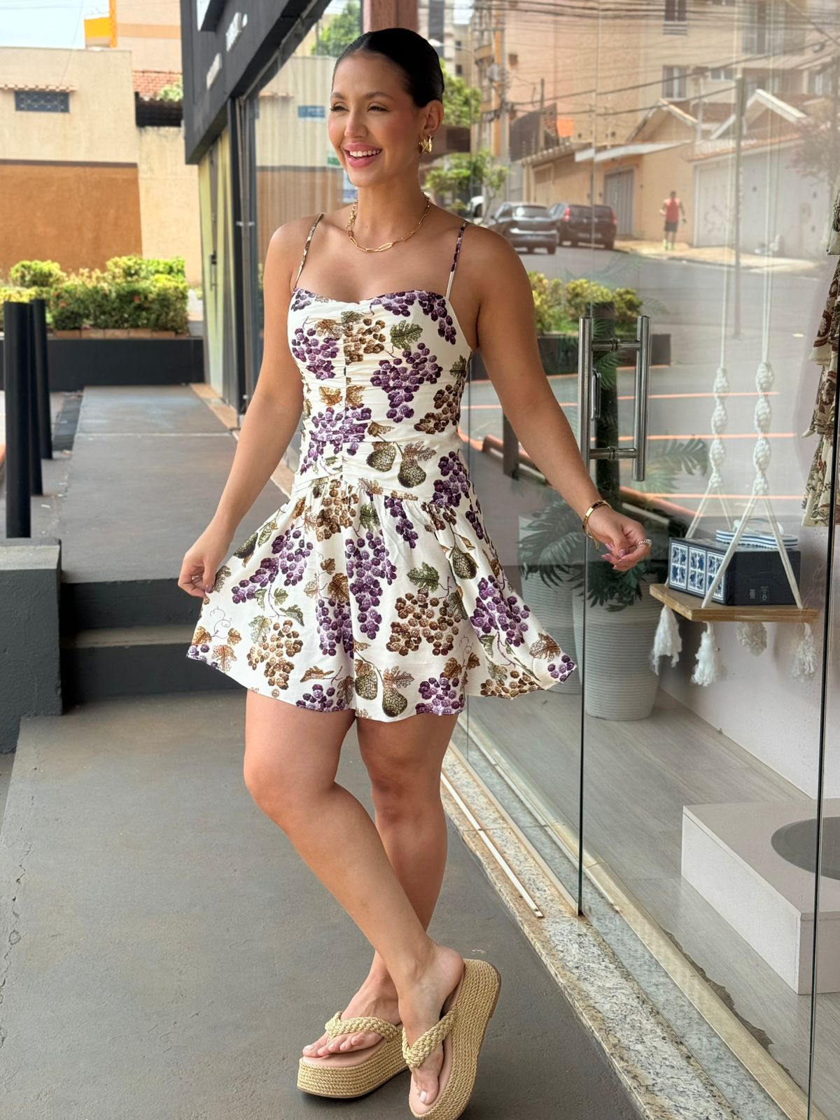 a750d399894ea7958a763c8ba1ddcb82.jpg Vestido Curto Romance De Uva FARM - Imagem 1