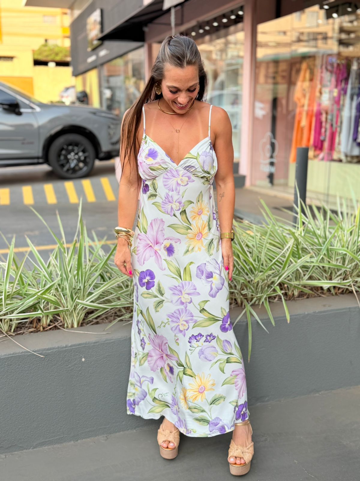 c7c69e3ca9a6f9e4dcd9dfc900052cf7.jpg Vestido Longo Alcinha Orquidário | FARM - Imagem 3